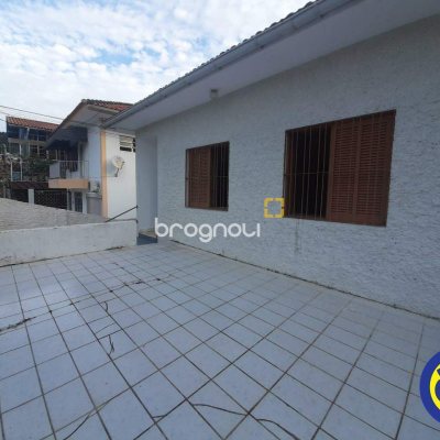 Casa com 185m², 4 quartos, 2 garagens, no bairro Agronômica em Florianópolis
