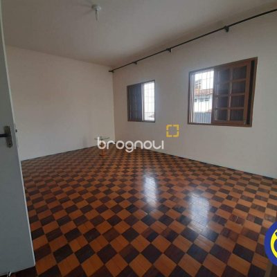 Casa com 185m², 4 quartos, 2 garagens, no bairro Agronômica em Florianópolis