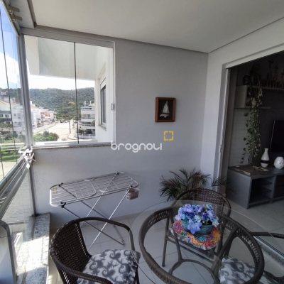 Apartamento com 95m², 3 quartos (sendo 1 suíte), 2 garagens, no bairro Ingleses em Florianópolis