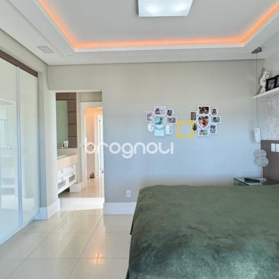 Cobertura com 406m², 4 quartos (sendo 4 suítes), 5 garagens, no bairro Santinho em Florianópolis