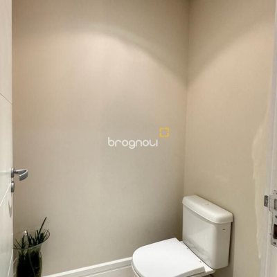 Cobertura com 406m², 4 quartos (sendo 4 suítes), 5 garagens, no bairro Santinho em Florianópolis