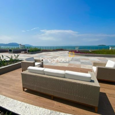 Apartamento com 180m², 3 quartos (sendo 3 suítes), 3 garagens, no bairro Ingleses em Florianópolis