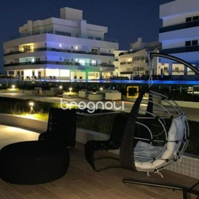 Apartamento com 180m², 3 quartos (sendo 3 suítes), 3 garagens, no bairro Ingleses em Florianópolis