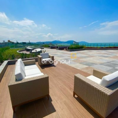 Apartamento com 180m², 3 quartos (sendo 3 suítes), 3 garagens, no bairro Ingleses em Florianópolis