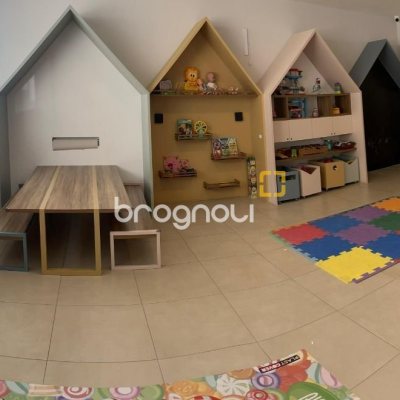 Apartamento com 180m², 3 quartos (sendo 3 suítes), 3 garagens, no bairro Ingleses em Florianópolis