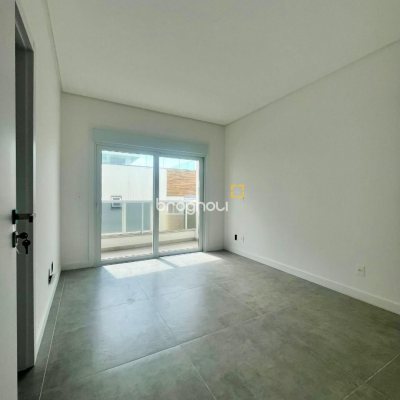 Apartamento com 180m², 3 quartos (sendo 3 suítes), 3 garagens, no bairro Ingleses em Florianópolis