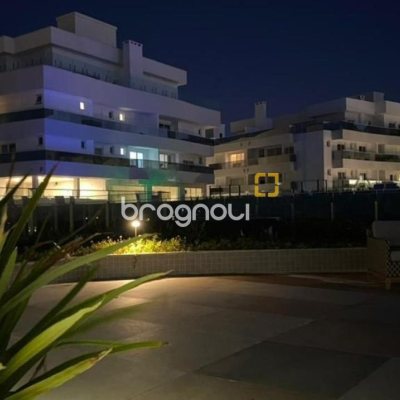 Apartamento com 180m², 3 quartos (sendo 3 suítes), 3 garagens, no bairro Ingleses em Florianópolis