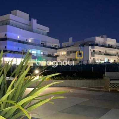 Apartamento com 180m², 3 quartos (sendo 3 suítes), 3 garagens, no bairro Ingleses em Florianópolis