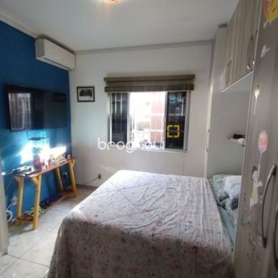 Casa com 100m², 3 quartos (sendo 1 suíte), 3 garagens, no bairro Forquilhas em São José
