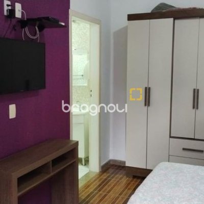 Casa com 100m², 3 quartos (sendo 1 suíte), 3 garagens, no bairro Forquilhas em São José