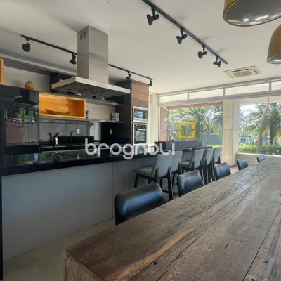 Cobertura com 63m², 2 quartos (sendo 1 suíte), 2 garagens, no bairro Jurerê Internacional em Florianópolis