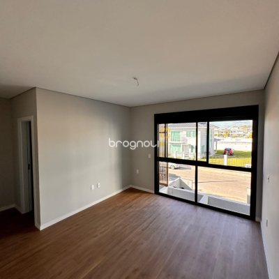 Casa com 201m², 3 quartos (sendo 3 suítes), 2 garagens, no bairro Ingleses em Florianópolis
