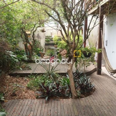 Pousada / Hotel com 360m², 7 quartos, no bairro Trindade em Florianópolis