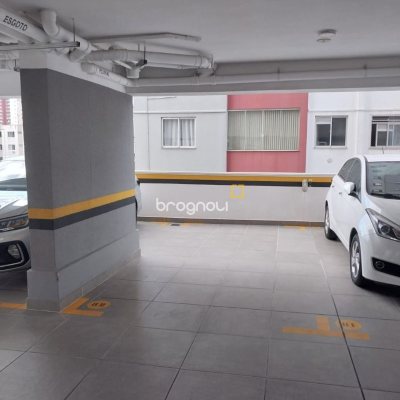 Apartamento com 68m², 2 quartos (sendo 1 suíte), 1 garagem, no bairro Kobrasol em São José
