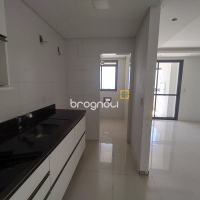 Apartamento com 68m², 2 quartos (sendo 1 suíte), 1 garagem, no bairro Kobrasol em São José