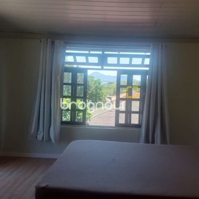Casa com 530m², 5 quartos, 8 garagens, no bairro Lagoa da Conceição em Florianópolis