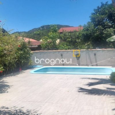 Casa com 530m², 5 quartos, 8 garagens, no bairro Lagoa da Conceição em Florianópolis