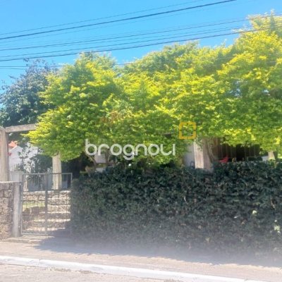 Casa com 530m², 5 quartos, 8 garagens, no bairro Lagoa da Conceição em Florianópolis