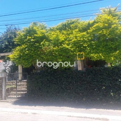 Casa com 530m², 5 quartos, 8 garagens, no bairro Lagoa da Conceição em Florianópolis
