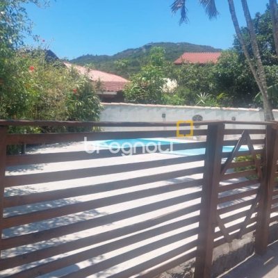 Casa com 530m², 5 quartos, 8 garagens, no bairro Lagoa da Conceição em Florianópolis
