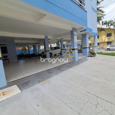 Prédio com 1539m², 21 garagens, no bairro Canasvieiras em Florianópolis