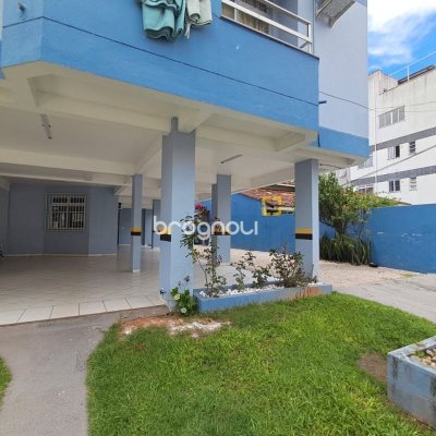 Prédio com 1539m², 21 garagens, no bairro Canasvieiras em Florianópolis