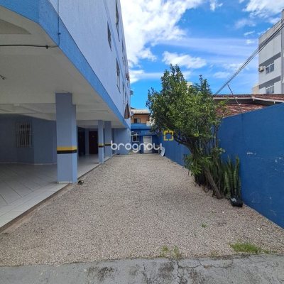 Prédio com 1539m², 21 garagens, no bairro Canasvieiras em Florianópolis
