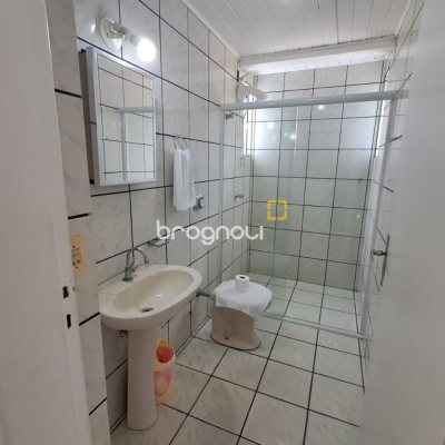 Prédio com 1539m², 21 garagens, no bairro Canasvieiras em Florianópolis