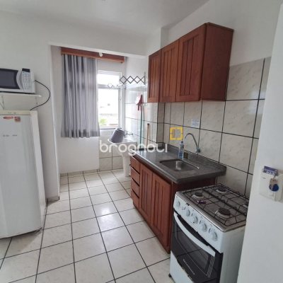 Prédio com 1539m², 21 garagens, no bairro Canasvieiras em Florianópolis