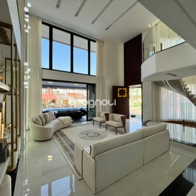 Casa de Condomínio com 782m², 5 quartos (sendo 5 suítes), 12 garagens, no bairro Ingleses em Florianópolis