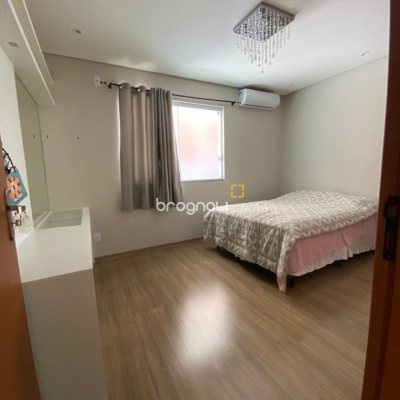 Casa com 360m², 4 quartos (sendo 3 suítes), 2 garagens, no bairro Ingleses em Florianópolis