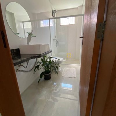 Casa com 360m², 4 quartos (sendo 3 suítes), 2 garagens, no bairro Ingleses em Florianópolis