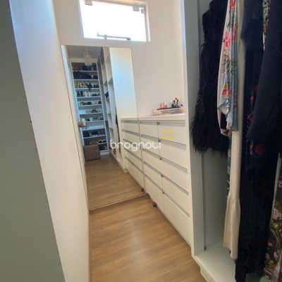 Casa com 360m², 4 quartos (sendo 3 suítes), 2 garagens, no bairro Ingleses em Florianópolis