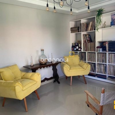Casa com 360m², 4 quartos (sendo 3 suítes), 2 garagens, no bairro Ingleses em Florianópolis