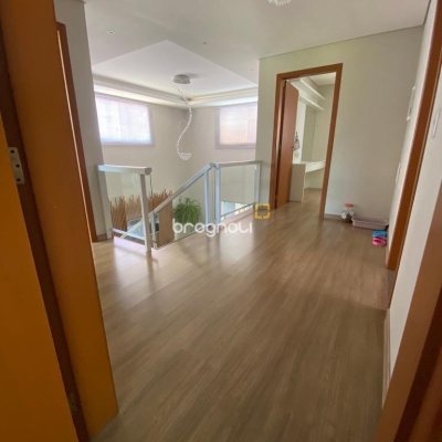 Casa com 360m², 4 quartos (sendo 3 suítes), 2 garagens, no bairro Ingleses em Florianópolis