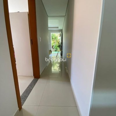 Casa com 360m², 4 quartos (sendo 3 suítes), 2 garagens, no bairro Ingleses em Florianópolis