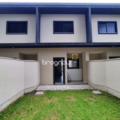 Casa com 89m², 2 quartos (sendo 2 suítes), 2 garagens, no bairro Rio Vermelho em Florianópolis