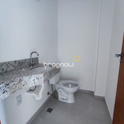 Casa com 89m², 2 quartos (sendo 2 suítes), 2 garagens, no bairro Rio Vermelho em Florianópolis