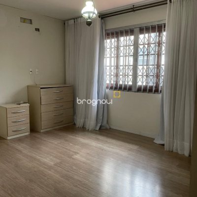 Casa com 219m², 2 quartos, 1 garagem, no bairro Capoeiras em Florianópolis