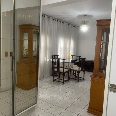 Casa com 219m², 2 quartos, 1 garagem, no bairro Capoeiras em Florianópolis