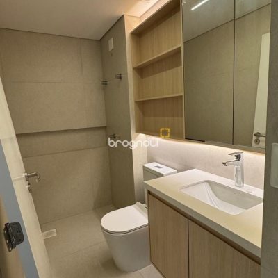 Apartamento com 102m², 3 quartos (sendo 1 suíte), 2 garagens, no bairro Jardim Atlântico em Florianópolis