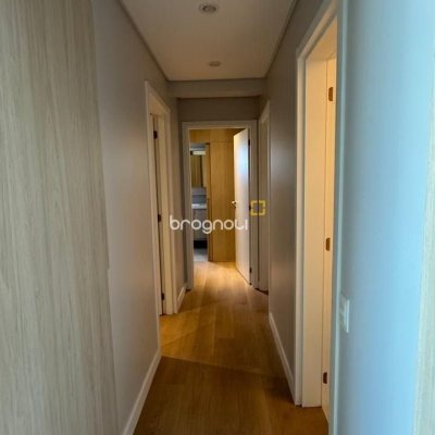Apartamento com 102m², 3 quartos (sendo 1 suíte), 2 garagens, no bairro Jardim Atlântico em Florianópolis