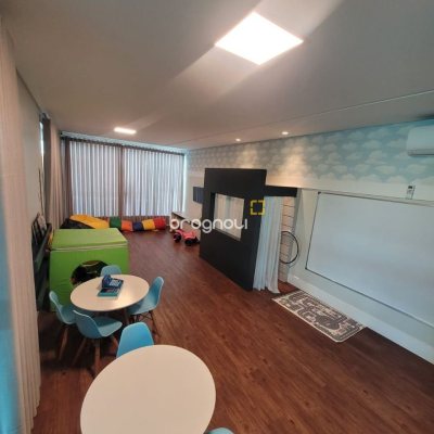 Apartamento com 102m², 3 quartos (sendo 1 suíte), 2 garagens, no bairro Jardim Atlântico em Florianópolis