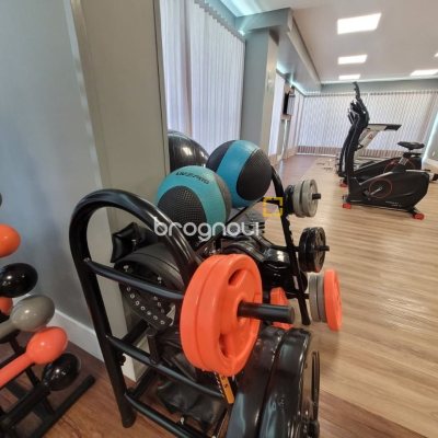 Apartamento com 102m², 3 quartos (sendo 1 suíte), 2 garagens, no bairro Jardim Atlântico em Florianópolis