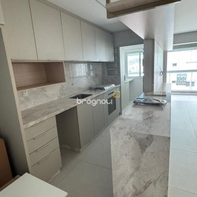 Apartamento com 102m², 3 quartos (sendo 1 suíte), 2 garagens, no bairro Jardim Atlântico em Florianópolis