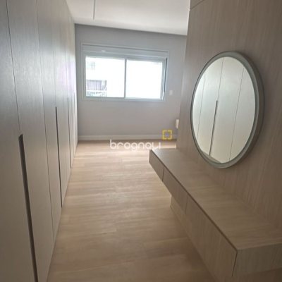 Apartamento com 102m², 3 quartos (sendo 1 suíte), 2 garagens, no bairro Jardim Atlântico em Florianópolis