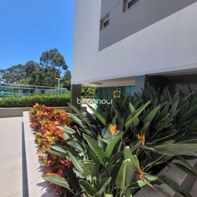 Apartamento com 102m², 3 quartos (sendo 1 suíte), 2 garagens, no bairro Jardim Atlântico em Florianópolis