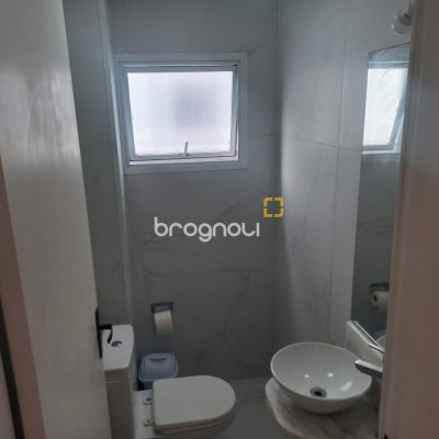 Casa com 158m², 3 quartos (sendo 3 suítes), 2 garagens, no bairro Rio Vermelho em Florianópolis