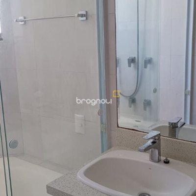 Apartamento com 128m², 3 quartos (sendo 1 suíte), 1 garagem, no bairro Estreito em Florianópolis