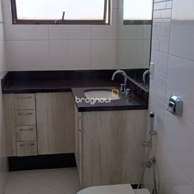 Apartamento com 128m², 3 quartos (sendo 1 suíte), 1 garagem, no bairro Estreito em Florianópolis